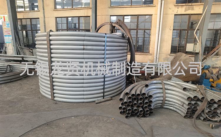 封頭上的半管該怎么確定連接處弧度呢？